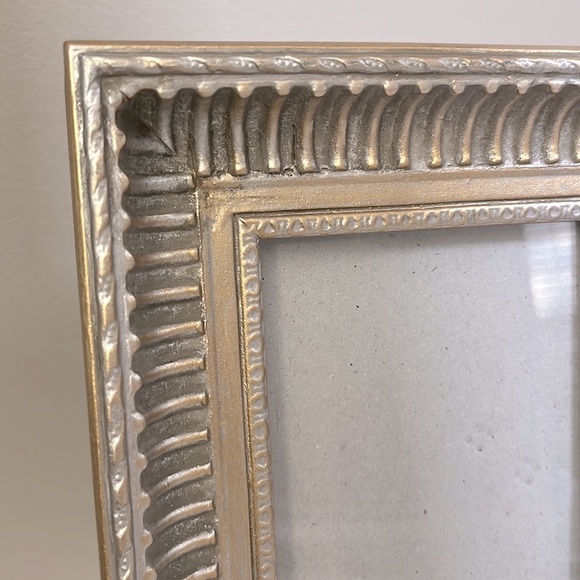 Gold Tone Picture Frame - 4x6 Photo Frame Decorative Frame - Picture 2 of 7